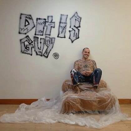 Dit Is Guy. - Music Mania Exclusive