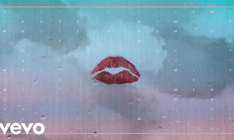 Kings Of Leon - Waste A Moment (Audio)