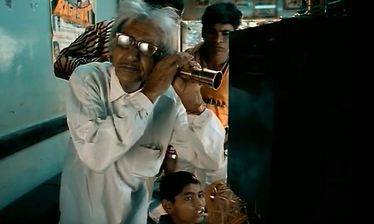 Laurent Garnier Man with the red face (long version) video directed by Siraj Javheri