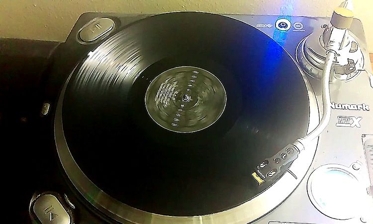 Royal Blood - Out Of The Black