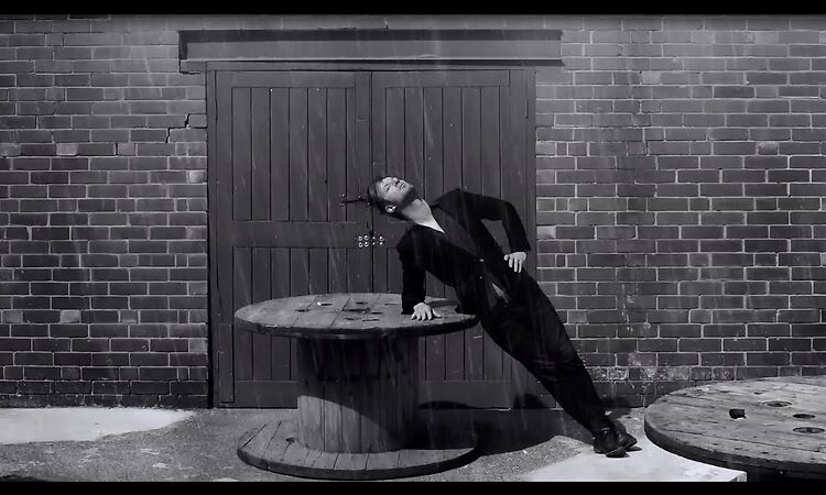 Bertrand Belin - Folle Folle Folle [clip officiel]