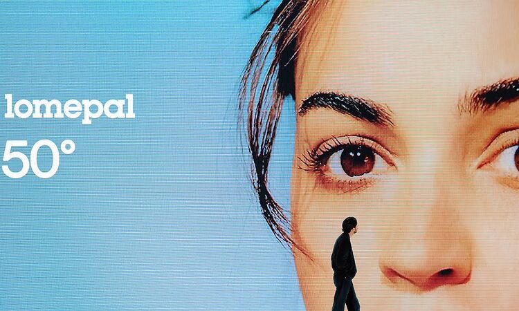 Lomepal - 50° (lyrics video)