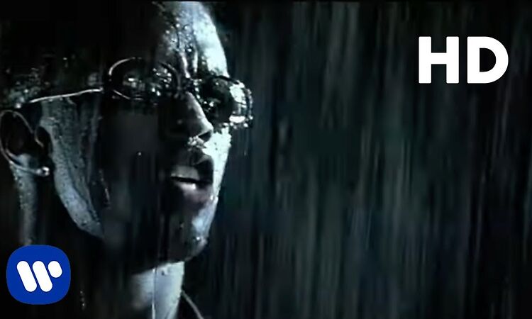 Puff Daddy [feat. The Notorious B.I.G. & Busta Rhymes] - Victory (Official Music Video)