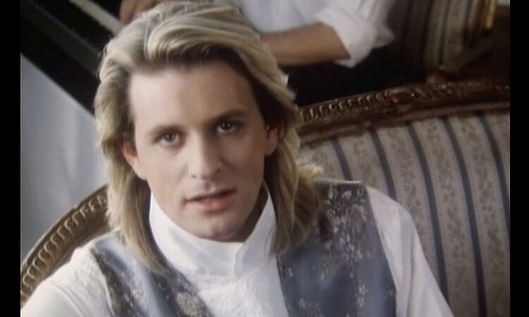 Scritti Politti - Hypnotize (Official Video)