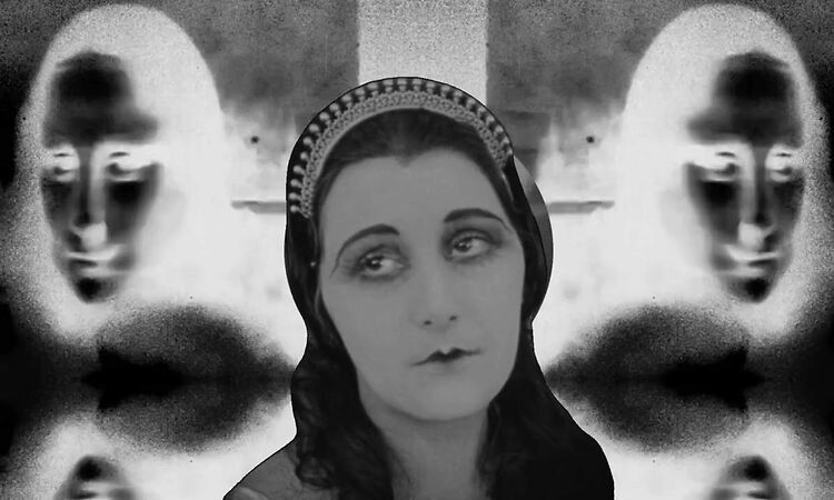 Clint Mansell - Rebirth (She Will Soundtrack) - Lux Æterna Video Live Act