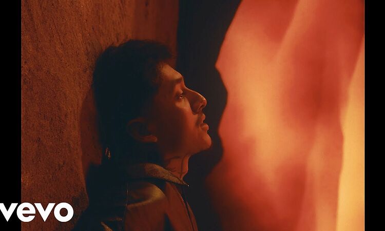 Adrian Quesada, Cuco - Ojos Secos (Official Video)