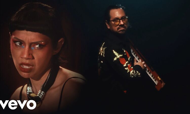 Adrian Quesada, Angelica Garcia - No Juego (Official Video)