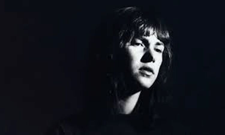 Le Ren - Love Can't Be The Only Reason to Stay