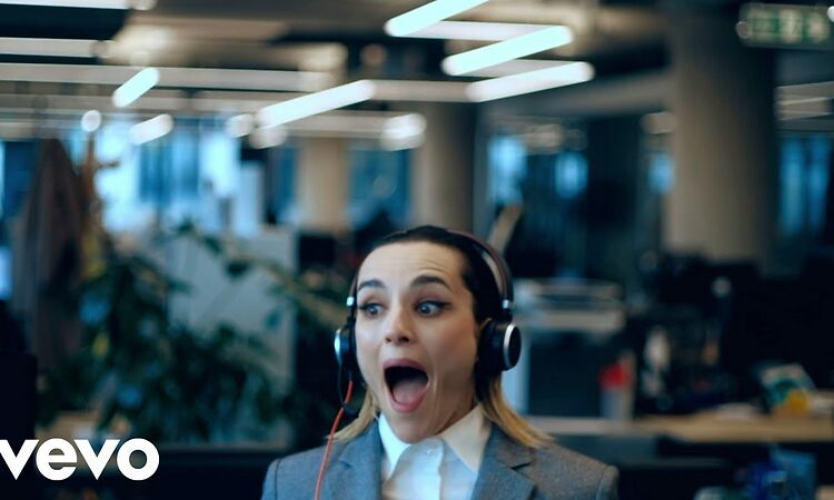 Jehnny Beth - Broken Rib (Official Music Video)