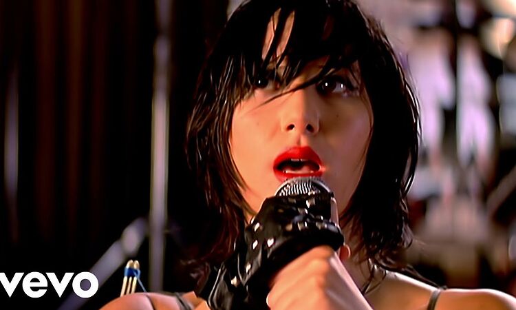Yeah Yeah Yeahs - Maps (Official Music Video)