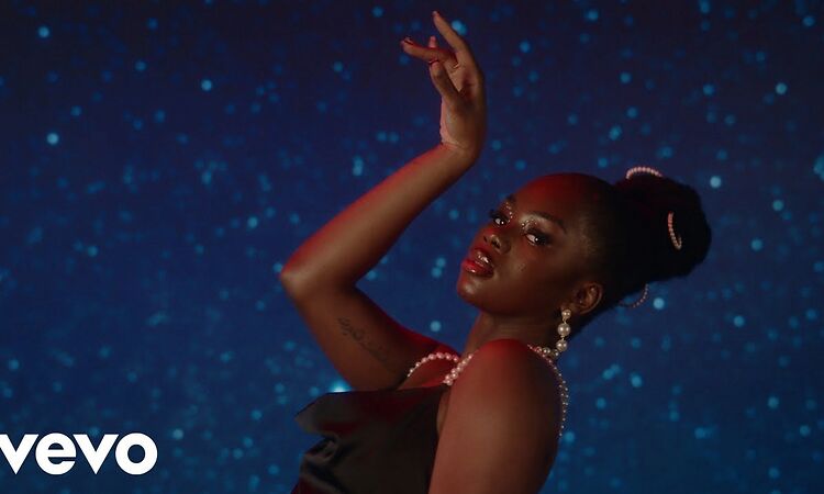 Nina Simone - I Put A Spell On You (Official Video)