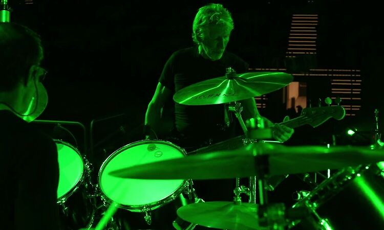 Roger Waters – This Is Not A Drill – Live From Prague - "Money"