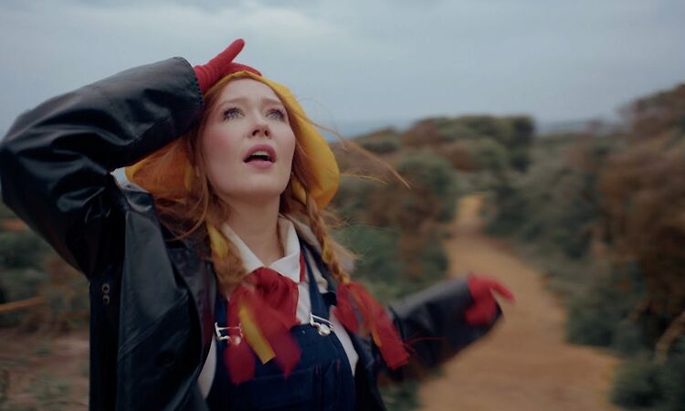 Julia Jacklin - Lydia Wears A Cross (Official Video)