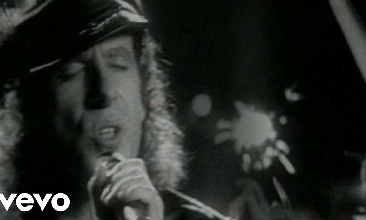 Scorpions - Wind Of Change (Official Music Video)