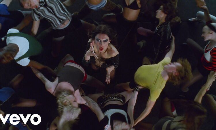 Wolf Alice - Bloom Baby Bloom (Official Video)