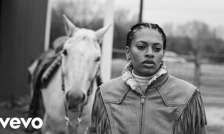 Annahstasia - Villain (Official Video)