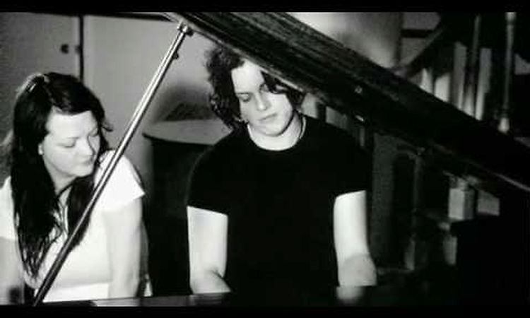 The White Stripes - White Moon [Under Great White Northern Lights]