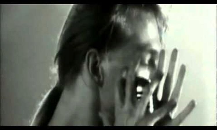 Guns N' Roses - Yesterdays